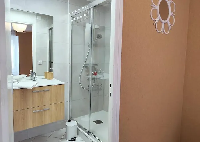 Appt Le Clocher Doree 4 Pers / Centre-ville/fibre/box Tv Apartamento